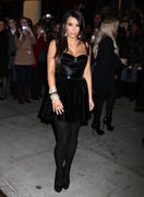 th_05125_celebrity_paradise.com_Kim_Kardashian_2BHappy_Jewelry_Collection_Launch_New_York_22.11.2010_02_122_1075lo.jpg