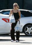 th_22225_Hayden_Panettiere_Candids_West_Hollywood_0107_519_122_171lo.jpg