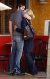 Katherine Heigl and fiance warm kissing