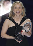 Reese Witherspoon - Favorite Female Movie Star at the 35th annual People's Choice awards Pictures