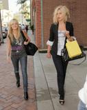 Alyson and Amanda Michalka hot pics