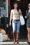 th_27923_celebrity-paradise.com-The_Elder-Leilani_Dowding_2009-10-19_-_out_shopping_with_a_friend_in_Hollywood_534_122_574lo.jpg