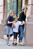 th_64750_Preppie_-_Reese_Witherspoon_taking_her_kids_to_the_dentist_-_Jan._4_2010_179_122_917lo.jpg