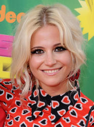 http://img215.imagevenue.com/loc1073/th_943636256_Pixie_Lott_122_1073lo.jpg