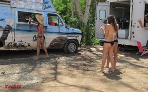 Spying young girls at the camping voyeur-61rhawk0gl.jpg