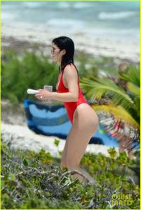 Kylie Jenner - Wearing a swimsuit at the beach in Turks and Caicos 8_12_16 c51hfpovi6.jpg