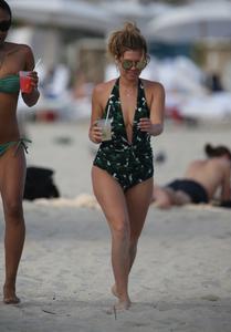 Chanel West Coast â€“ Swimsuit Candids in Miami (Nipslip)-o5mkr72usx.jpg