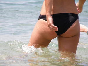Greek Beach Candid Voyeur Bikini 2009 v4g8f16cnt.jpg